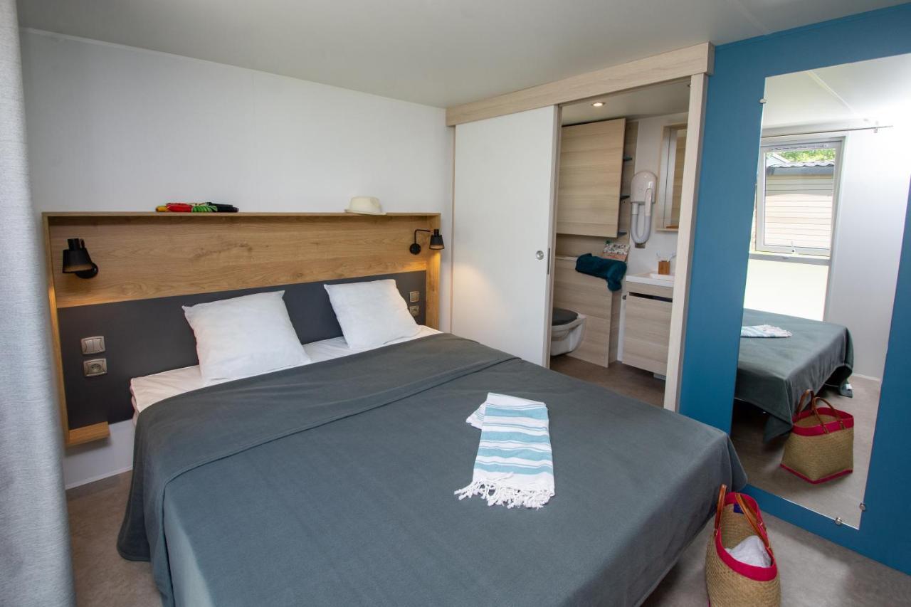 Camping Les Hautes Prairies Lourmarin Dış mekan fotoğraf