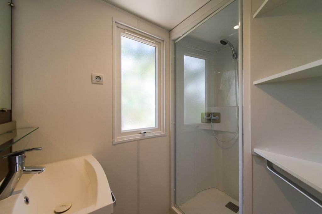 Camping Les Hautes Prairies Lourmarin Dış mekan fotoğraf